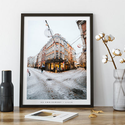 Affiche - Poster du croisement de la rue Basse et de la rue Lepelletier à Lille - Photographie de Nablezon - Une idée cadeau de décoration à offrir à un proche. 